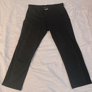 Old Navy Active Leggings with floral pattern